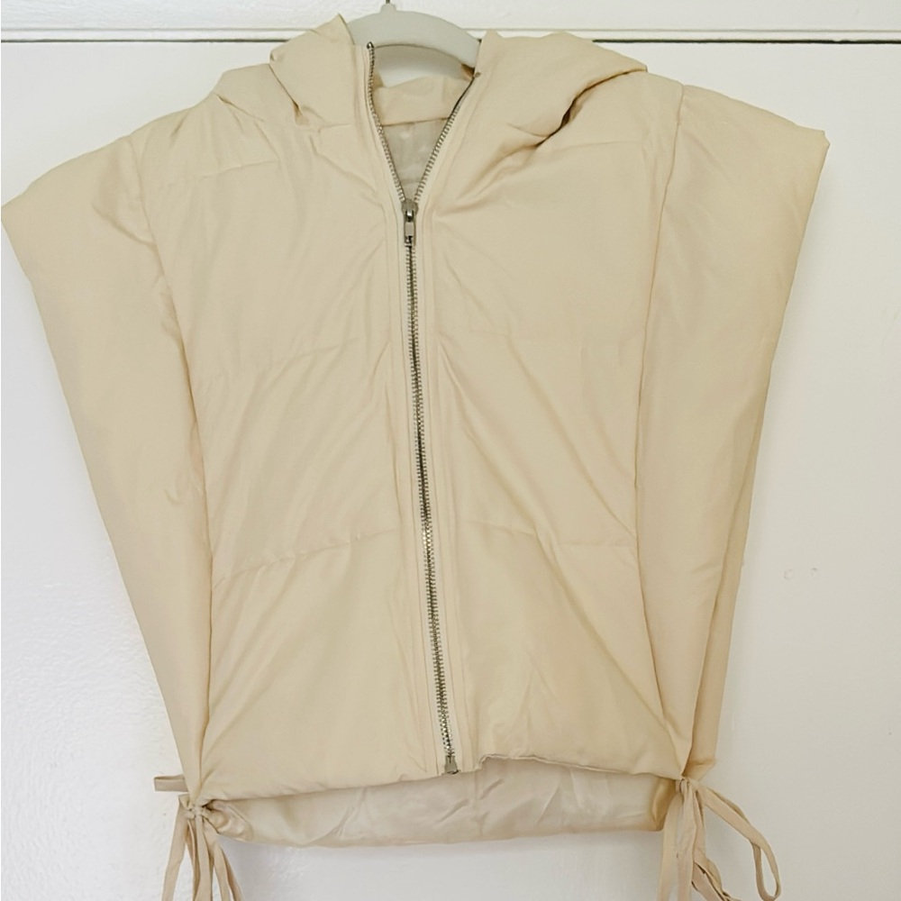 Women’s Hooded Cropped Puffer Vest | S